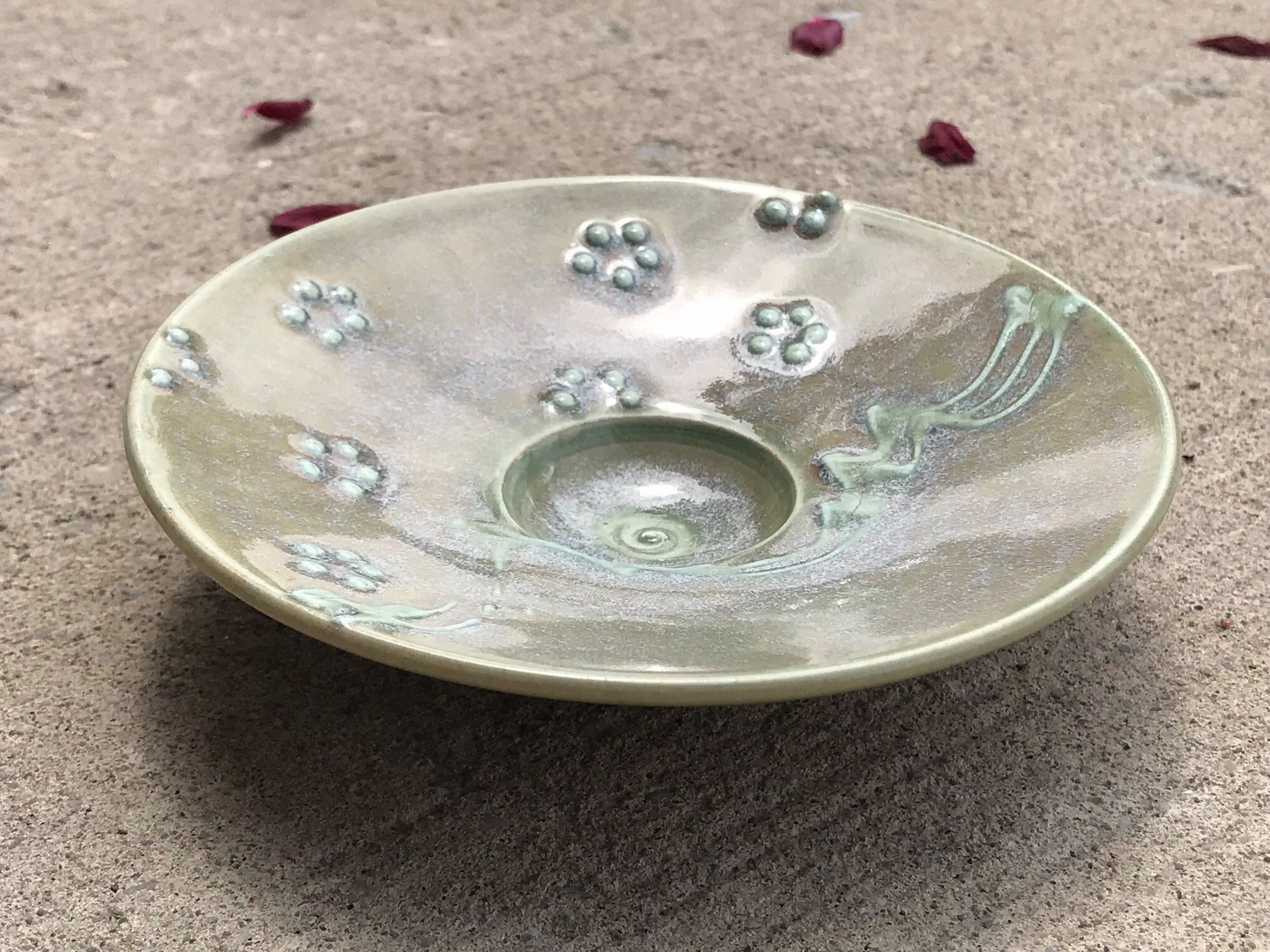 1437 Floating Celadon