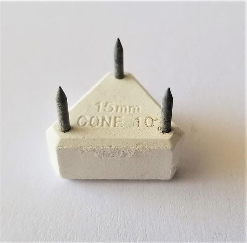 15 MM Triangle Stilt (.6)