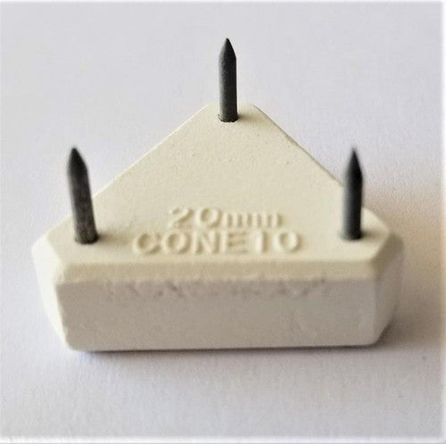 20 MM Triangle Stilt (.8)