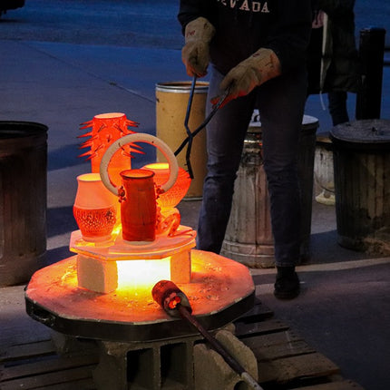 The kiln shelf glows from the heat too!

PHOTO CREDIT: Ella Spillman