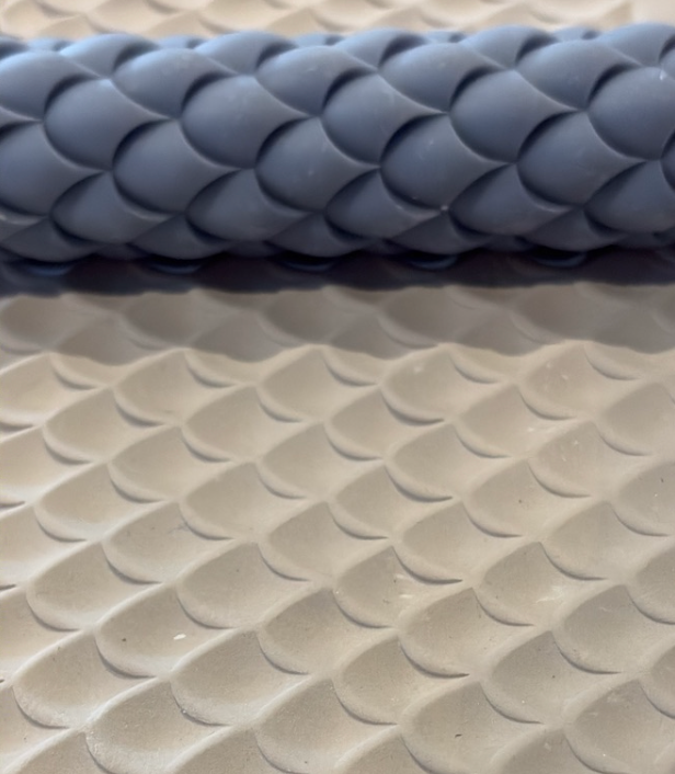 Micro Scales Roller