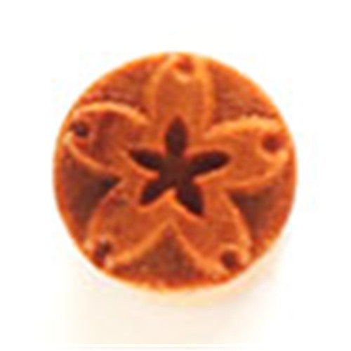 SCS-002 Embossed Flower - 1.5 cm Round Stamp