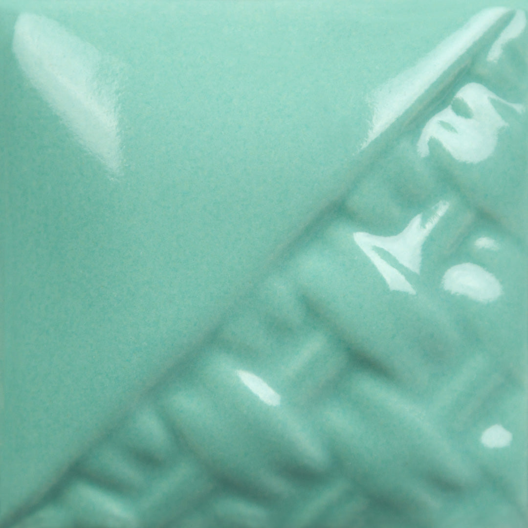 Aqua Gloss Pint 515